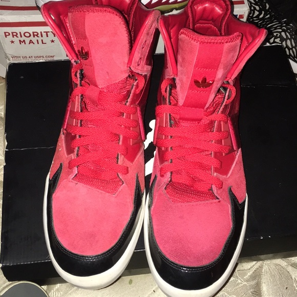 Random pair of adidas I picked up - Picture 1 of 4